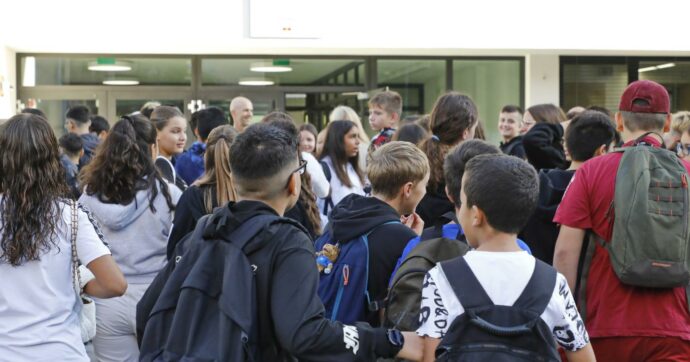Gite scolastiche, cambiano le regole. La Uil: “Norme poco chiare”. E i piccoli operatori si sentono danneggiati