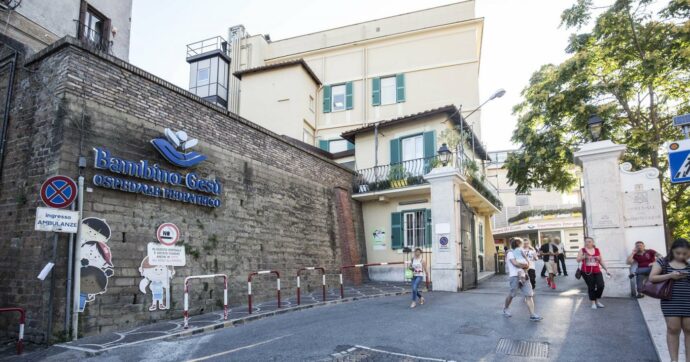 Daniele D’Ambrosio e i volontari dell’ospedale Bambino Gesù di Roma: “Assistiamo i genitori per restituire loro il sorriso”