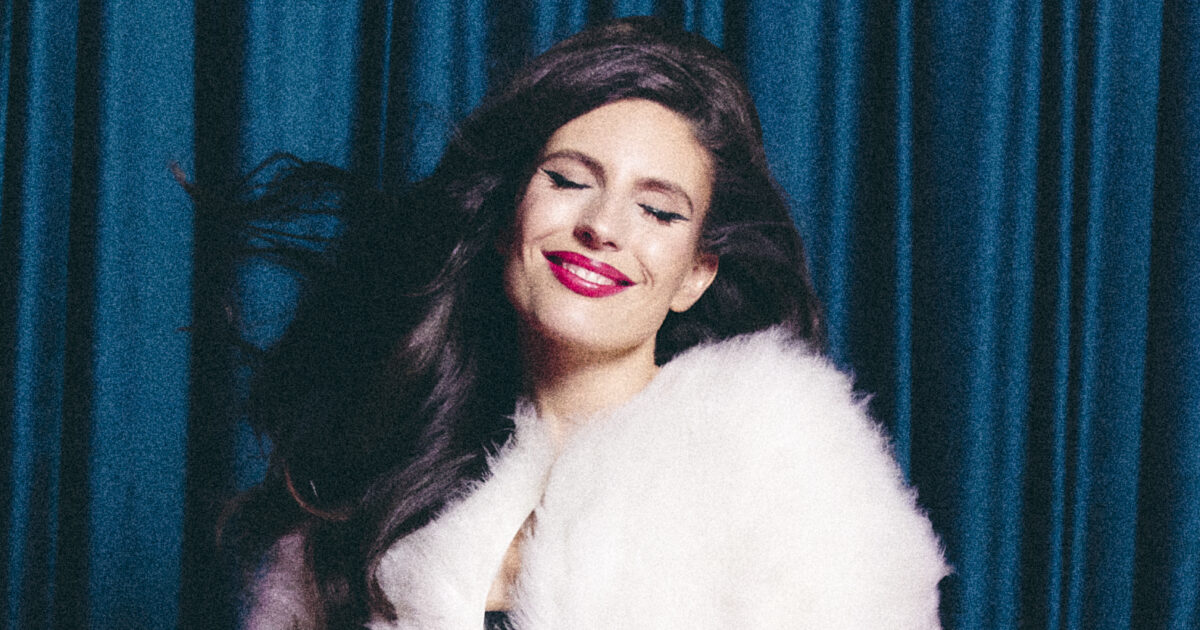 “Dopo il Festival del 2022, ho vissuto un bruttissimo rapporto col giudizio. Il mio nome d’arte? Respingente, fastidioso, ma da rivendicare”: così Ditonellapiaga