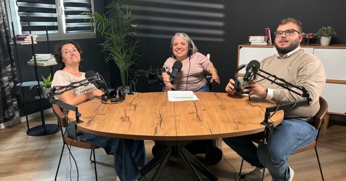 “Corpi politici”, il podcast che “vuole portare la disabilità fuori dalla narrazione pietistica e dentro il dibattito pubblico”