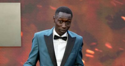 Copertina di “Khaby Lame ha venduto la propria società per quasi un miliardo di dollari. È già pronto il suo gemello virtuale creato con l’IA”: scossone nel mondo dei creator