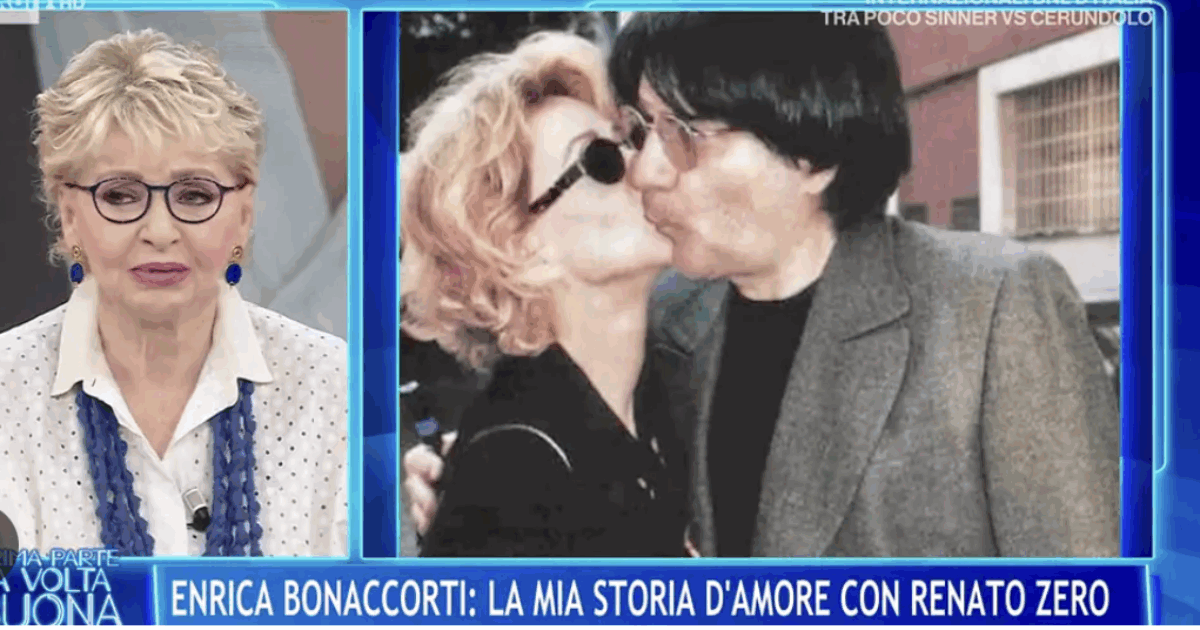 “Devo dare un abbraccio a una donna e voi capite il perché”: Renato Zero bacia Enrica Bonaccorti durante il concerto. Lei risponde: “Mi hai rubato il cuore”