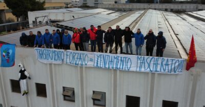 Copertina di Dodici giorni di sciopero alla Vestas di Taranto: operai sul tetto contro i trasferimenti coatti
