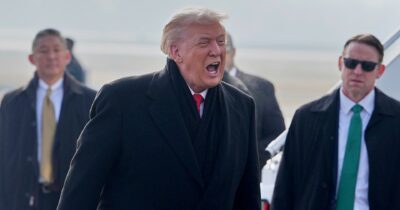 Copertina di Minneapolis, Trump incolpa i Dem ma commissaria l’Ice