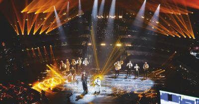 Copertina di Sanremo: l’ascolto (e le pagelle) dei 30 brani in gara