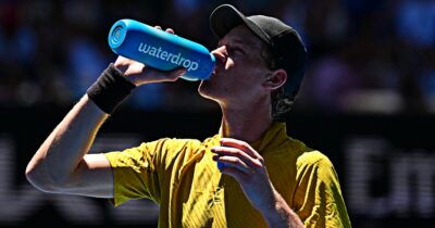 Copertina di Australian Open, temperature record a Melbourne: cosa prevede il protocollo che ha già “aiutato” Sinner tra le polemiche