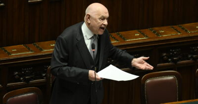 Copertina di Referendum, il No raggiunge il Sì nei sondaggi: per Ixé è un “pareggio tecnico”. Il distacco ridotto a soli 0,2 punti