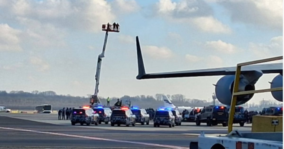 Olimpiadi Milano Cortina, l’aereo con il contingente del Qatar ha urtato una torre durante l’atterraggio a Malpensa Olimpiadi Milano Cortina, l’aereo con il contingente del Qatar ha urtato una torre durante l’atterraggio a Malpensa