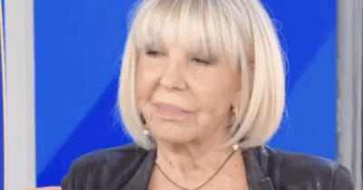 Copertina di “Il mio ex marito Edoardo Vianello non ha mai fatto il nonno. Mio nipote mi ha detto ‘mi ha chiamato una volta o due'”: Wilma Goich smentisce la versione del cantante