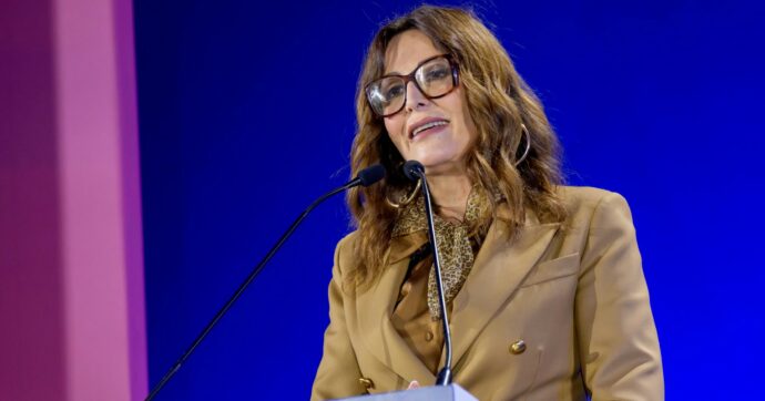 Maggioranza e  Pd salvano  Santanchè: “No al processo”