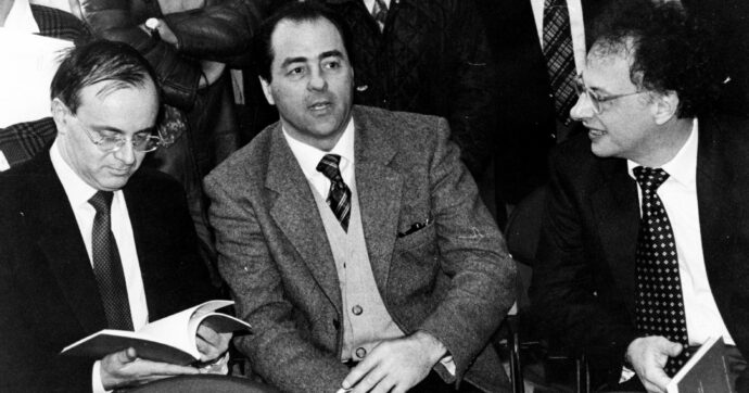 Il teatro per il Sì ribalta la storia: “Mani pulite processo violento”