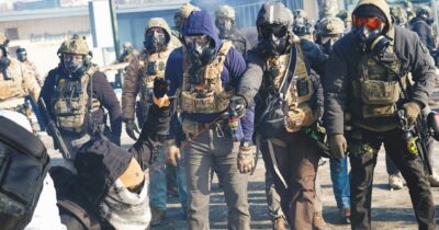 Copertina di Usa, Trump. Il Pulitzer David Cay Johnston: «Ice, assalitori di Capitol Hill tra gli agenti»