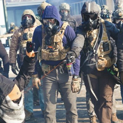 Copertina di Usa, Trump. Il Pulitzer David Cay Johnston: «Ice, assalitori di Capitol Hill tra gli agenti»