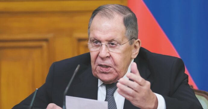 Lavrov ospite  di Rizzo: “Noi non censuriamo, parlerà di pace”