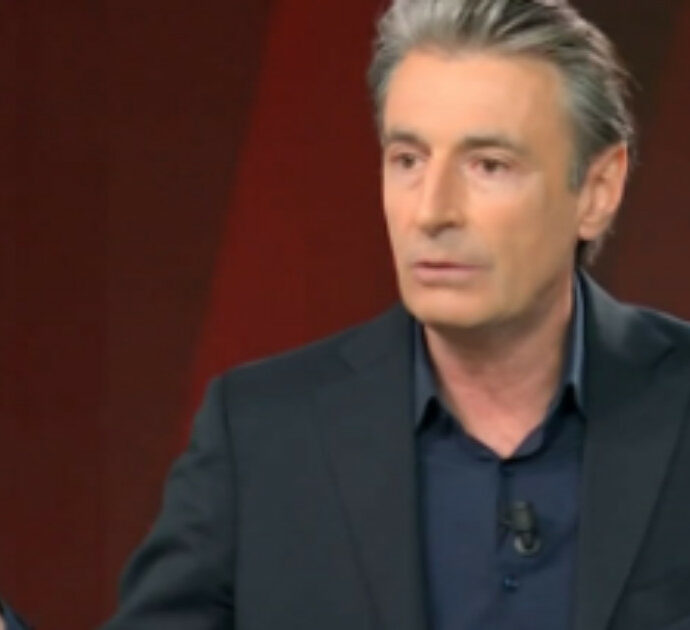 “Giornalisti di Ore 14 picchiati e rapinati dagli spacciatori. Situazione di degrado insostenibile”: lo sfogo di Milo Infante dopo l’aggressione ai propri inviati