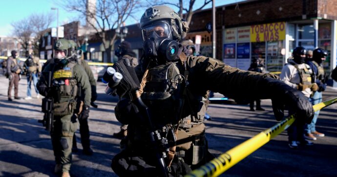 Il ballo del governo: “Non vengono, anzi sì ma mica sono le SS”