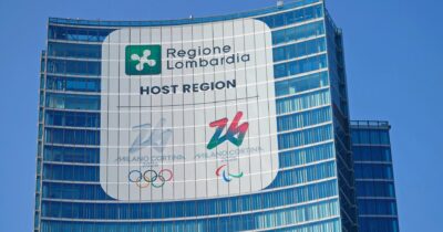 Copertina di Caccia al pass olimpico: guerra tra eletti lombardi