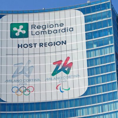 Copertina di Caccia al pass olimpico: guerra tra eletti lombardi