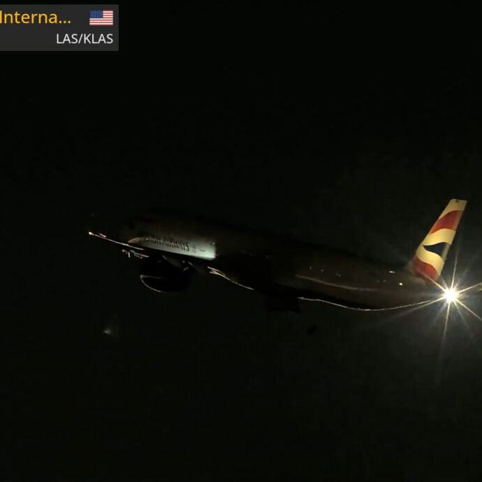 Aereo perde una ruota del carrello pochi secondi dopo il decollo ma vola comunque da Las Vegas a Londra – Video