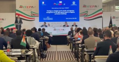 Copertina di A 10 anni dall’omicidio Regeni, l’Italia rinnova la cooperazione con la polizia del Cairo. Le critiche: “Piantedosi si vergogni”