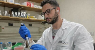 Copertina di “Ho fatto da solo un ordine da migliaia di dollari per il mio laboratorio. Da ricercatore qui prendo il doppio di stipendio”