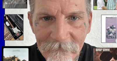 Copertina di “Togliete quella bandiera della Palestina in platea”, ma il gestore del locale si rifiuta. Salta il concerto. Scoppia il caos sulla band Earth di Dylan Carlson