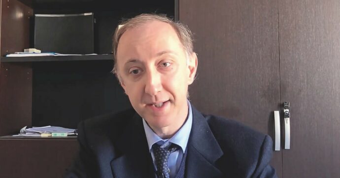 Mafia lombarda, il comune scappa dal processo e il  consigliere  FI  difende l’imputato: “No alle polizie morali”