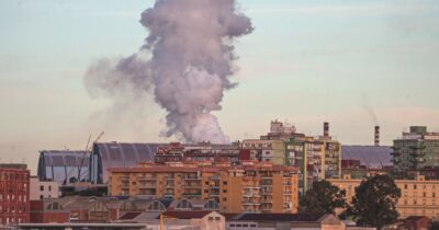 Copertina di Il Tribunale di Milano: “Stop dal 24 agosto all’area a caldo dell’ex Ilva. Rischi per la salute”