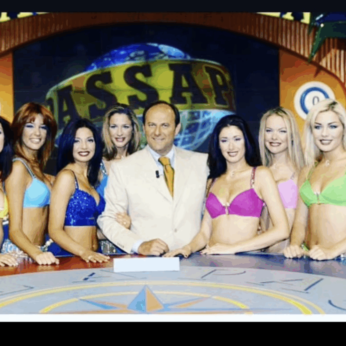 “Gerry Scotti? Un gran signore, mai un avances, per noi Letterine era come un padre”: così Giulia Montanarini