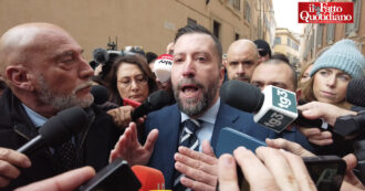 Copertina di “Ancora chiedete se siamo fascisti: e quindi?”: e CasaPound resta fuori dalla porta alla Camera. Il faccia a faccia con Magi (e il poster di Matteotti), la ressa dei giornalisti, l’occupazione della sala: il racconto della mattinata