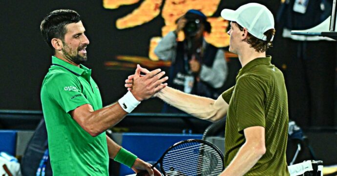 Djokovic monumentale, Sinner finisce ko al quinto set: in finale agli Australian Open ci va il serbo, l’azzurro spreca tantissimo
