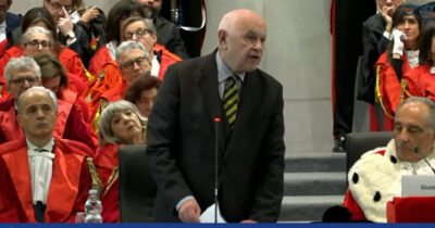 Copertina di Referendum, Nordio insiste: “Il parlamento è sacro, blasfemo dire che voglia controllare i pm”