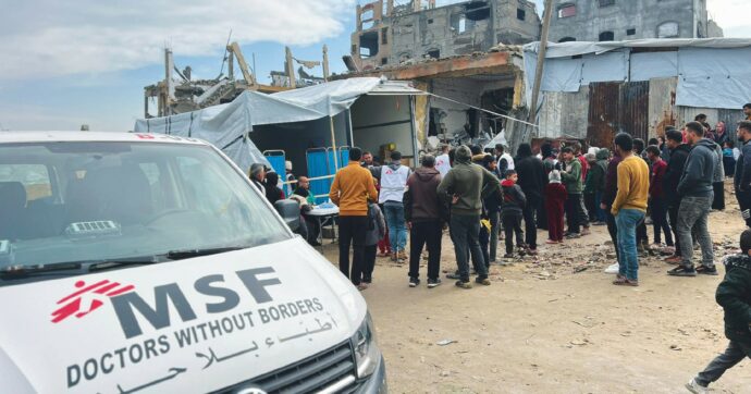 Israele riapre il valico di Rafah. Meloni aspetta Vance