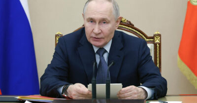 Copertina di Gas e petrolio, Putin ha un problema: le entrate di Mosca sono scese del 24% nel 2025