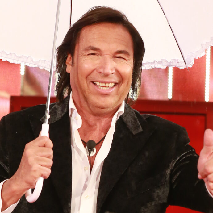 “Ho avuto 3mila donne. Mai tradito, ho solo cambiato spesso. Vallettopoli? Ne uscimmo puliti, ma Gigi Sabani ha somatizzato in maniera negativa”: così Valerio Merola