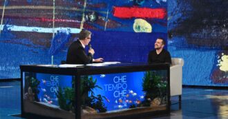 Copertina di “Ore incappucciato e ammanettato in una casa di Caracas, poi è iniziata la sessione con la macchina della verità”: Trentini racconta la prigionia a Che tempo che fa