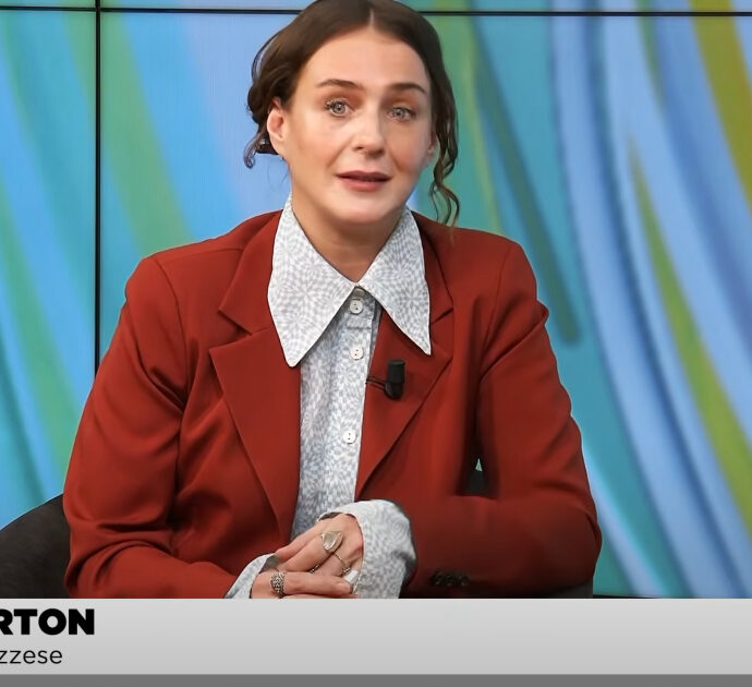 “Il mio maestro di canto e teatro ha abusato di me per oltre dieci anni. Avevo attacchi di panico e pensieri suicidi”: la rivelazione della cantante Emma Morton