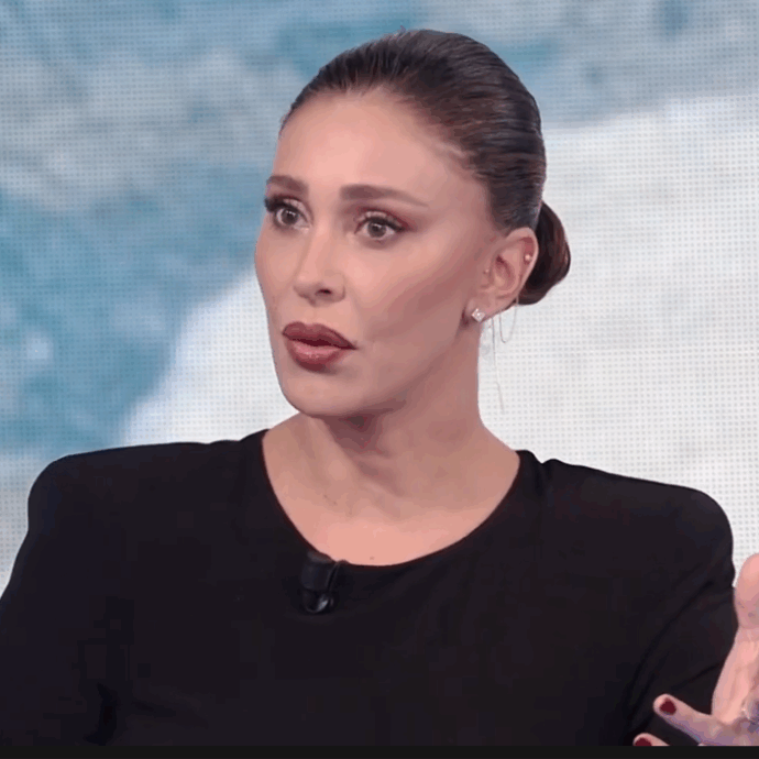 “Ho passato 3-4 anni molto difficili nella mia vita, i più difficili. La ‘farfallina’? Si è un po’ allargata con le gravidanze…”: le confessioni di Belen da Fazio