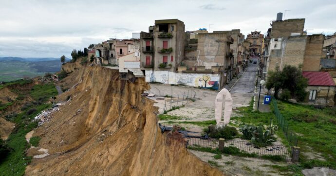 “A Niscemi l’indagine non sarà contro ignoti”