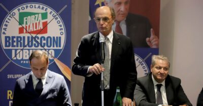 Copertina di Regioni record: in Veneto, Puglia e Campania già tre cambi di casacca