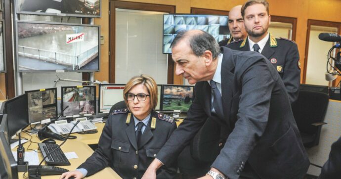 La sala operativa della polizia locale aperta e richiusa