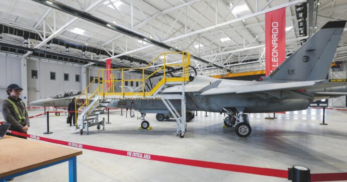 Porte girevoli per i militari. Due generali nelle società di Leonardo e Fincantieri