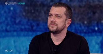 Copertina di “Cella di 2 metri per 4 con una turca che faceva anche da doccia. Le condizioni di prigionia erano molto dure”: il racconto di Trentini a Che tempo che fa