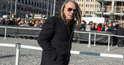 Copertina di Chi è Oscar Garavani, il sedicente nipote di Valentino. La famiglia dello stilista: “Nessuna parentela, si è inventato un fratello che non è mai esistito”