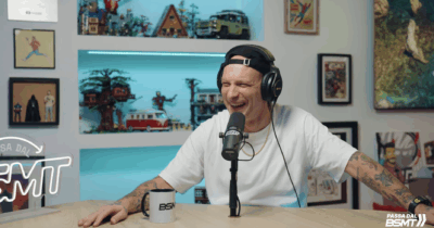 Copertina di “Ho fatto la comunità due volte per cocaina, poi sono andato dallo psicologo. Hanno cercato di darmi psicofarmaci, ma ho rifiutato subito”: lo rivela Clementino