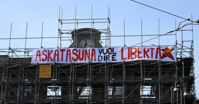 Copertina di Per i centri sociali serve una regolarizzazione