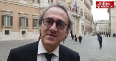 Copertina di “La domanda di Vespa su mio padre carabiniere? Stamani sono andato da mio papà e mi ha detto: bravo”: Bonelli dopo il confronto su Rai1