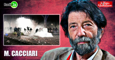 Copertina di Cacciari: “Governo Meloni usa gli scontri di Torino per ridurre i diritti. Il suo ideale è una polizia con licenza di uccidere”