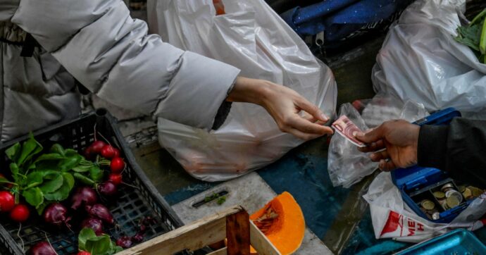 Povertà, l’assegno di Meloni copre solo  1,5 milioni di persone. Flop formazione