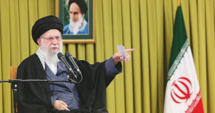 L’Iran ci ripensa, colloqui con Usa a rischio. Drone colpito in mare